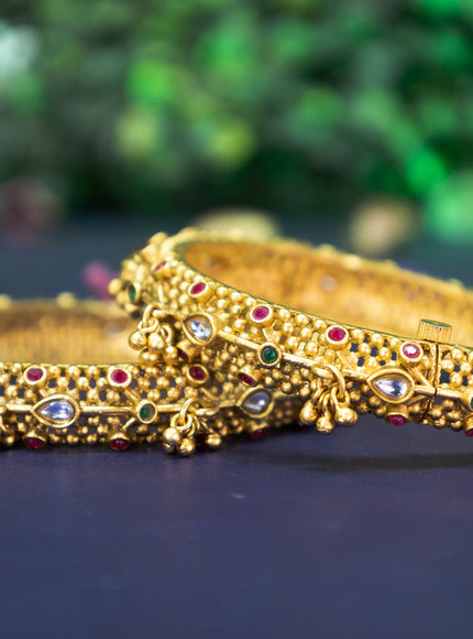 Antique screw type bangle with kemp & cz stones and golden beads