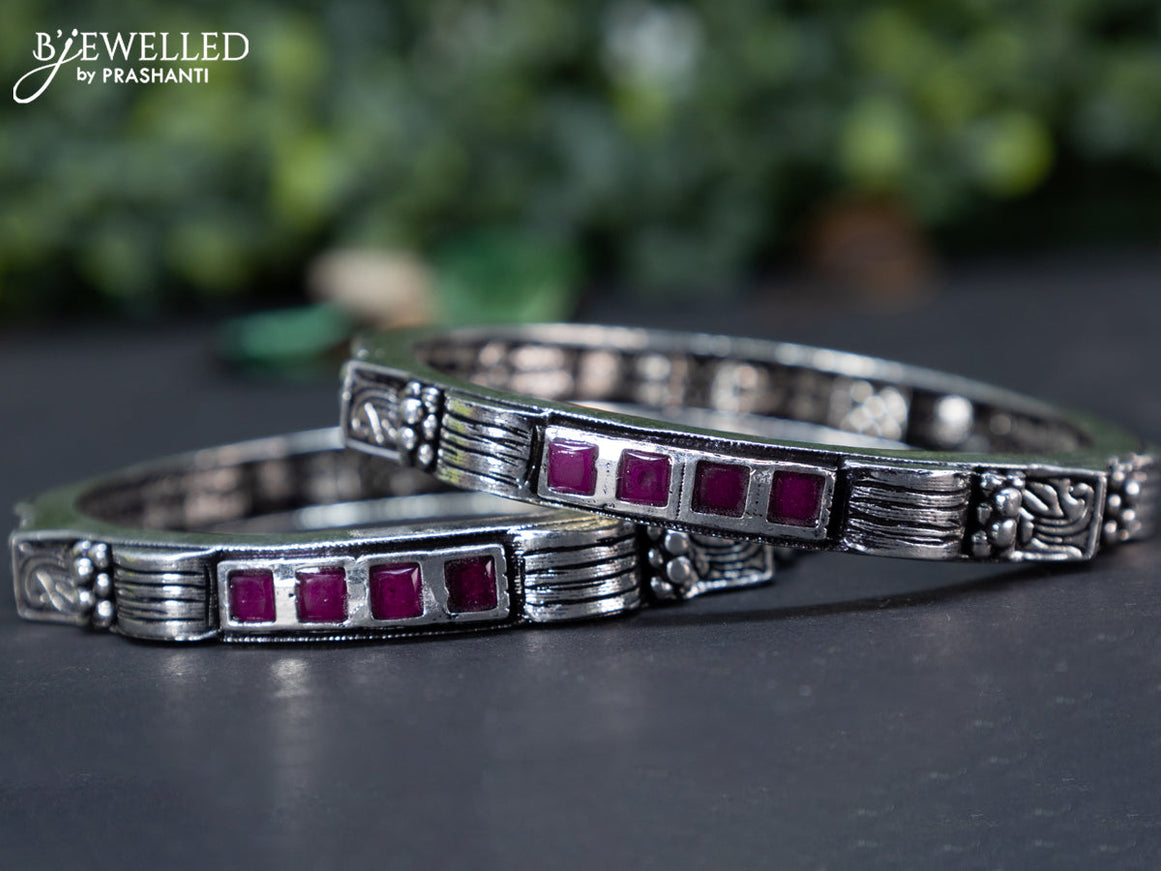 Oxidised bangle with ruby stones