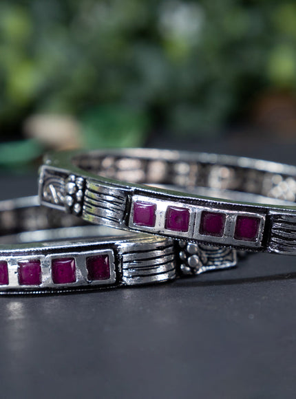 Oxidised bangle with ruby stones