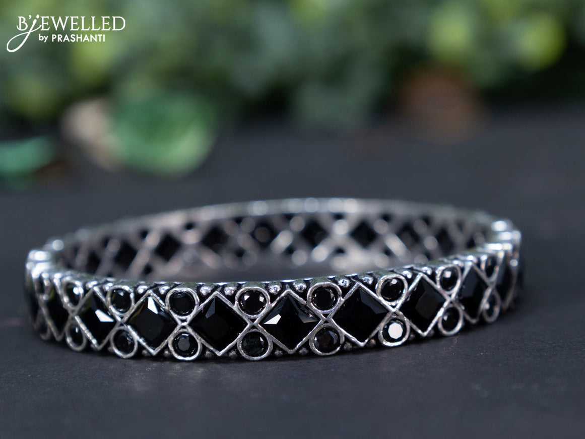 Oxidised bangle with black stones