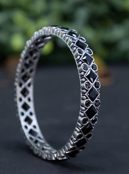 Oxidised bangle with black stones