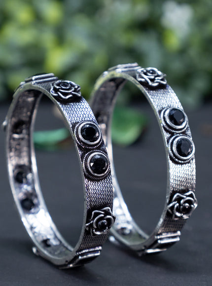 Oxidised bangle with black stones