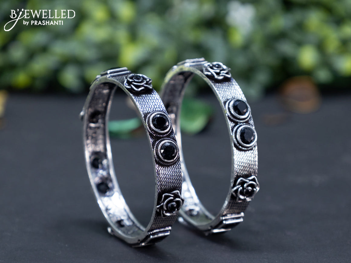 Oxidised bangle with black stones