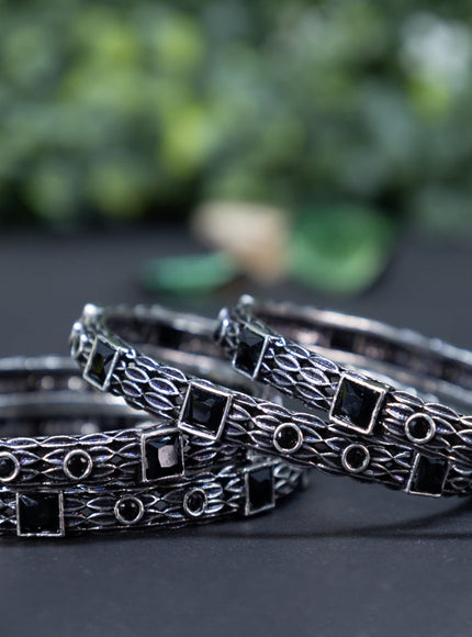 Oxidised bangle with black stones