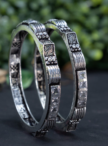 Oxidised bangle with cz stones