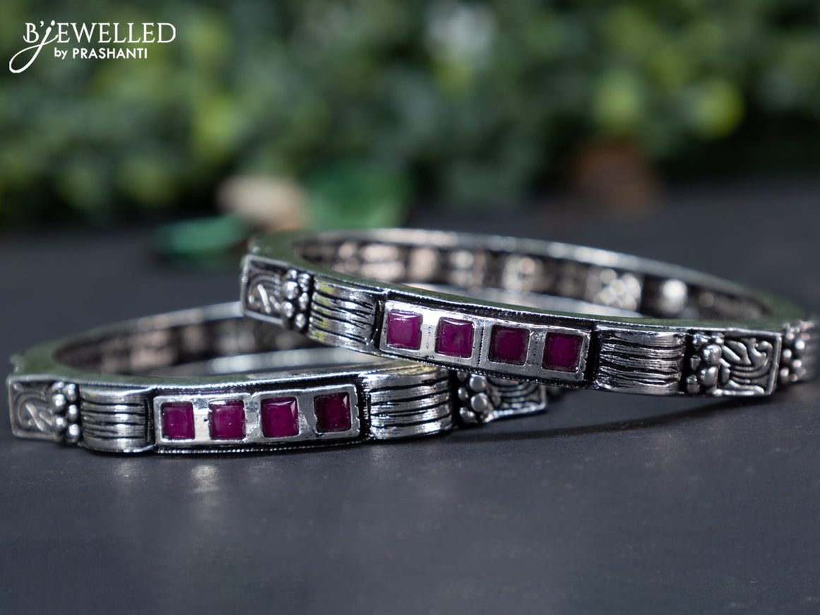 Oxidised bangle with ruby stones