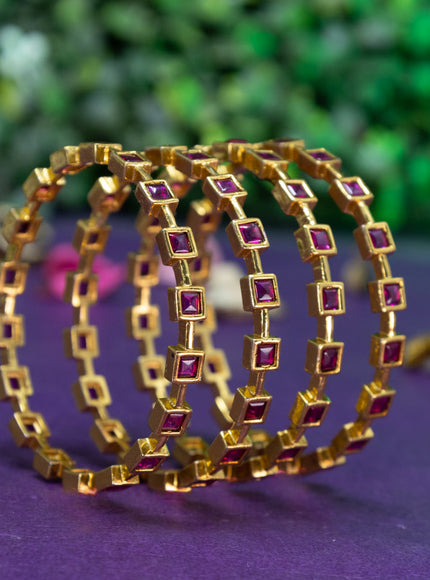 Antique bangle with pink kemp stones