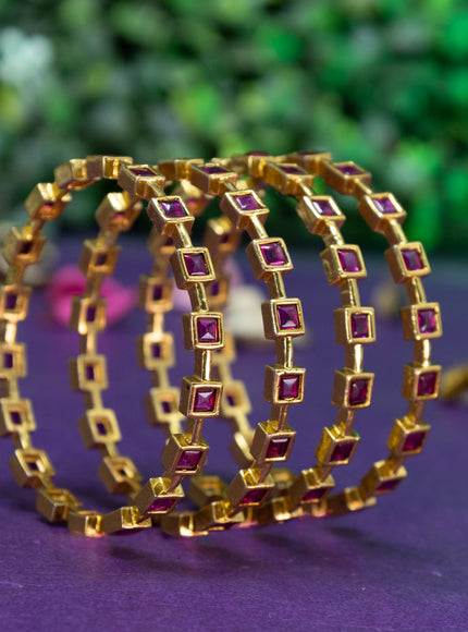 Antique bangle with pink kemp stones