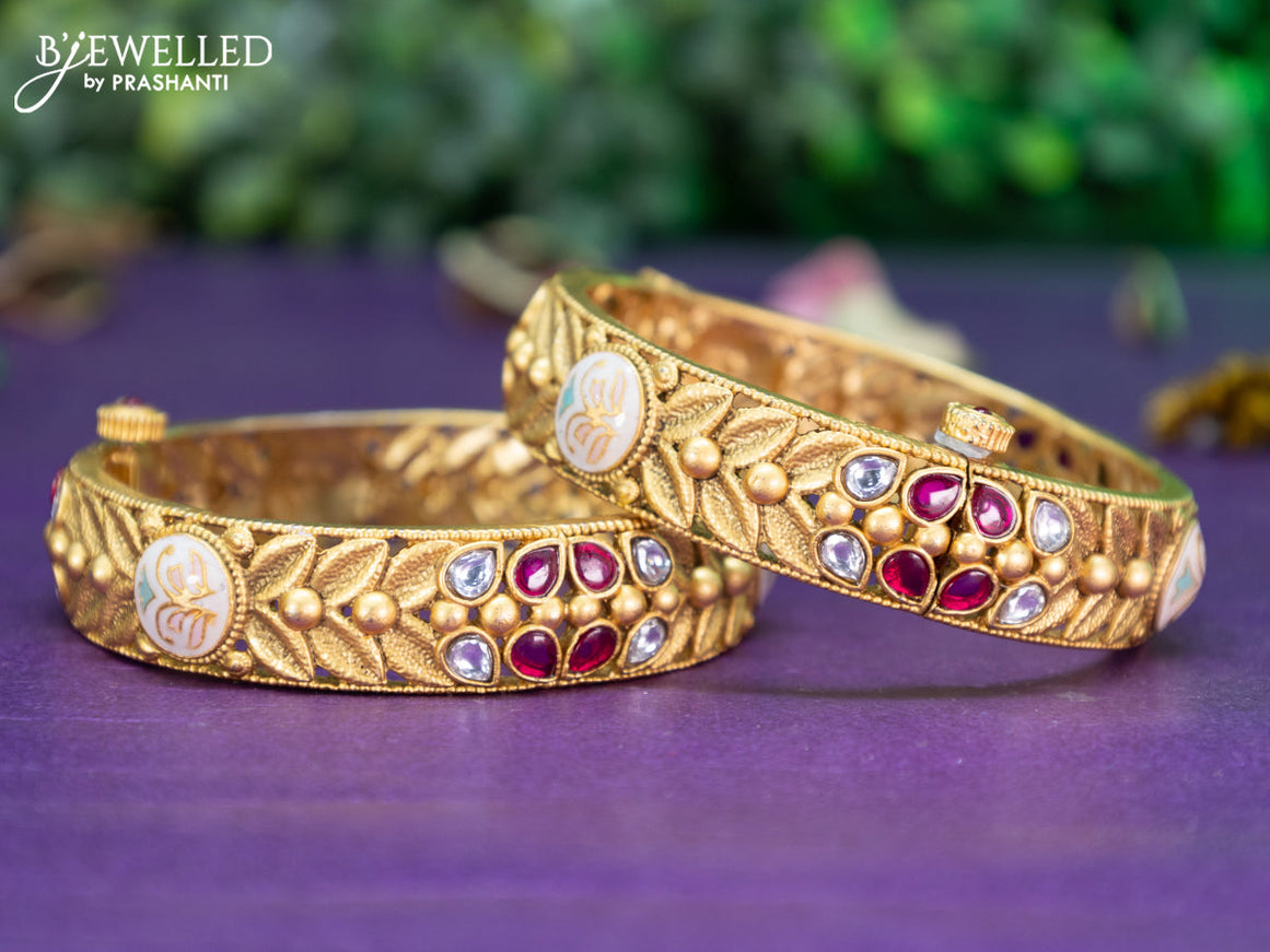 Antique screw type bangle with minakari pink kemp and cz stones