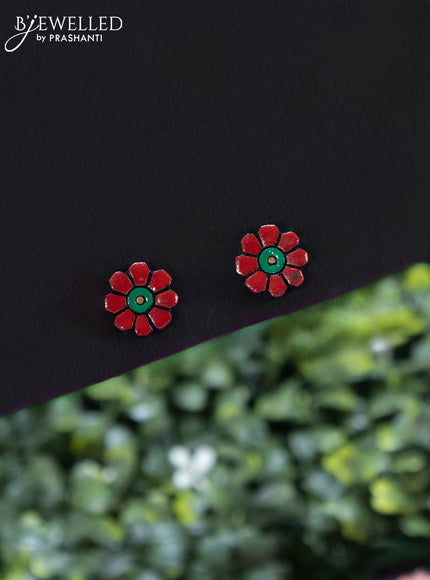 Terracotta red necklace with floral design