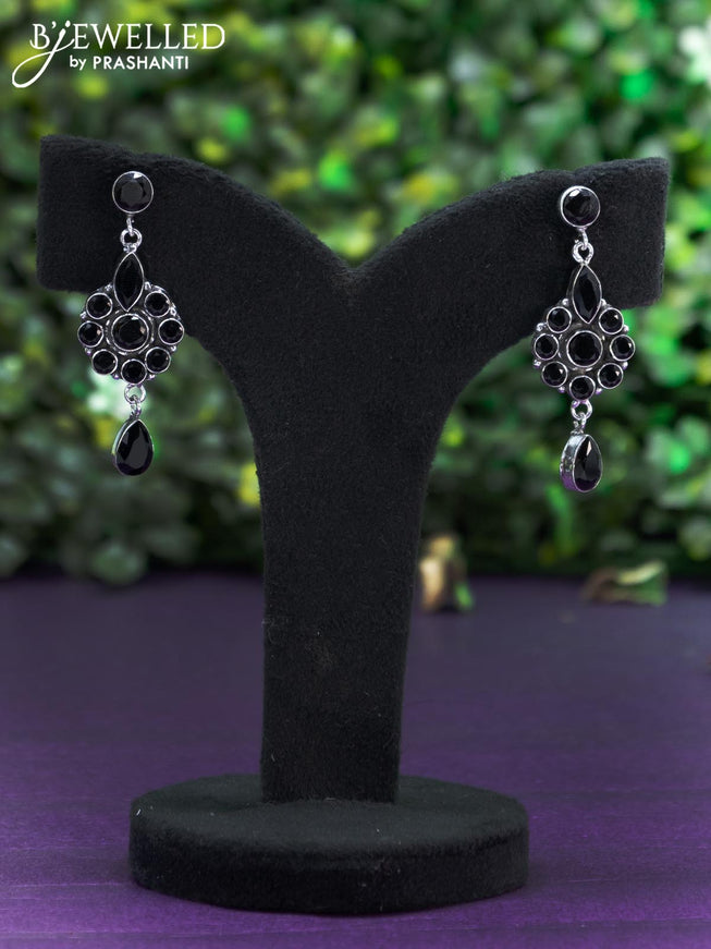 Oxidised earring with black stones and hanging