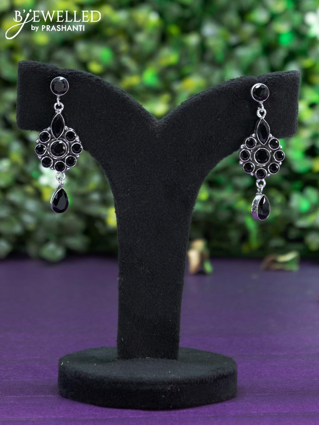 Oxidised earring with black stones and hanging