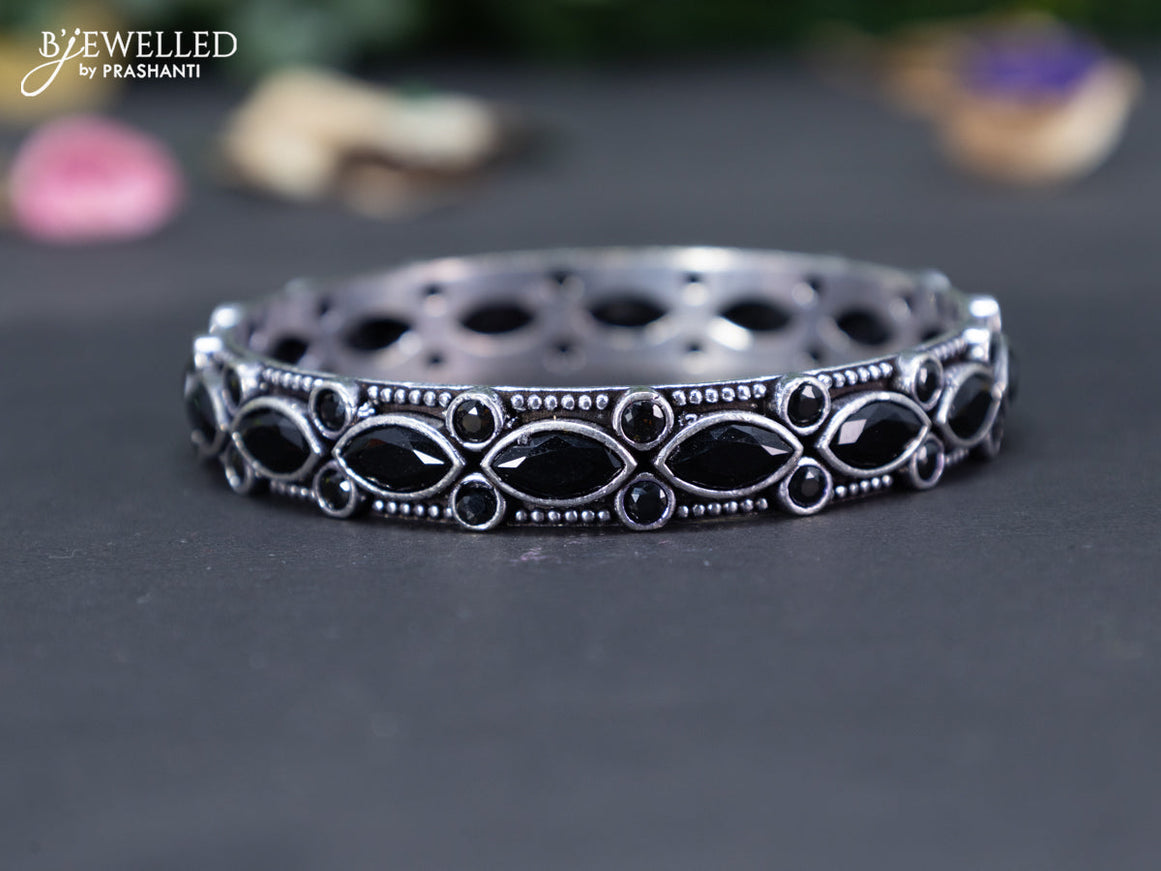 Oxidised bangle with black stones