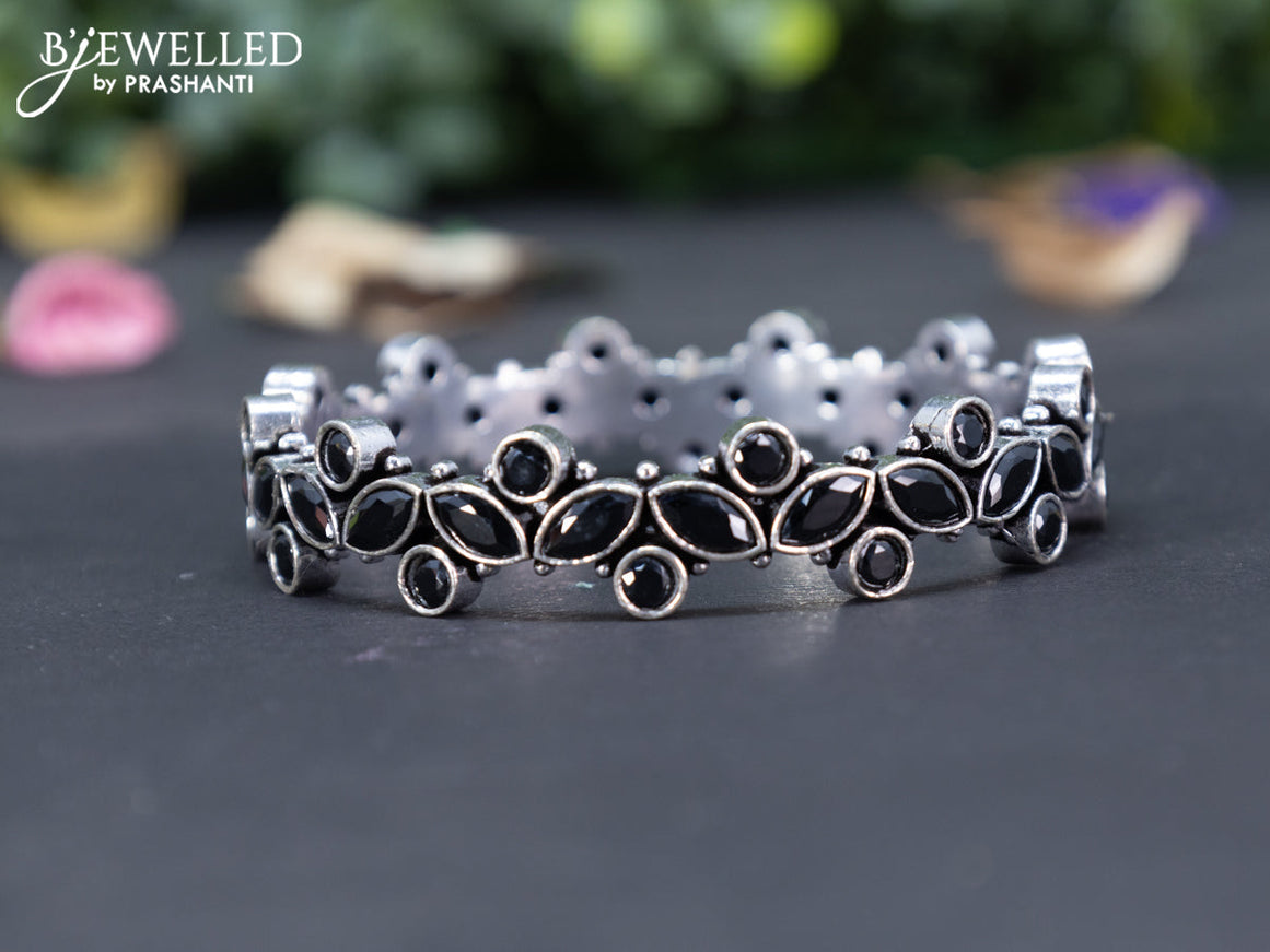 Oxidised bangle with black stones