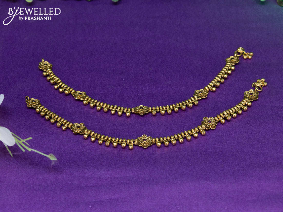 Antique anklet with floral design and golden beads