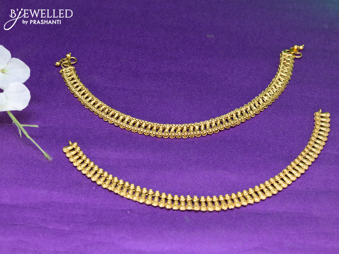 Antique anklet with simple design