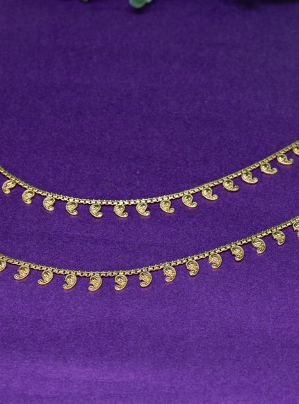 Antique anklet with manga pattern