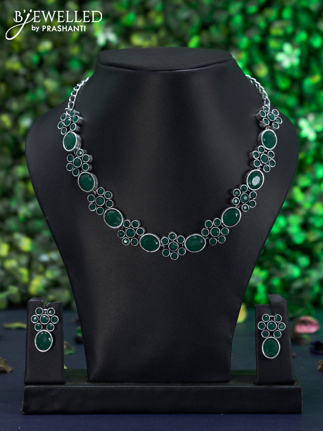 Oxidised necklace with emerald stones