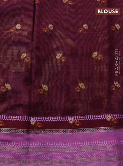 Maheshwari silk cotton saree maroon and light pink with allover prints and thread & zari woven border