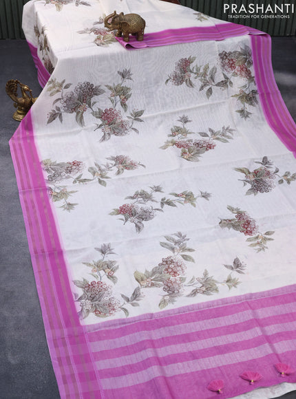 Maheshwari silk cotton saree off white and pink shade with allover floral prints and thread & zari woven border