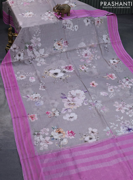 Maheshwari silk cotton saree grey and pink shade with allover floral prints and thread & zari woven border