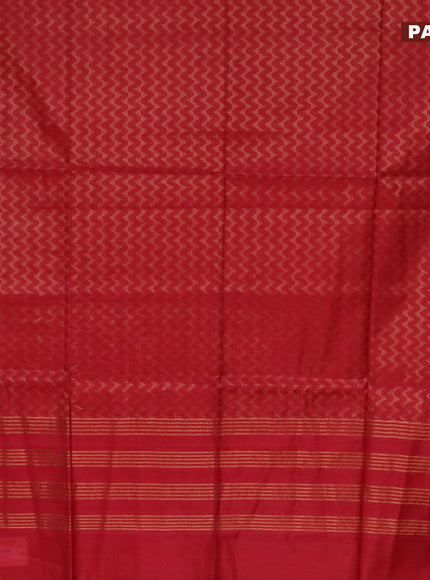 Munga jacquard saree red with allover zig zag zari weaves and zari woven border