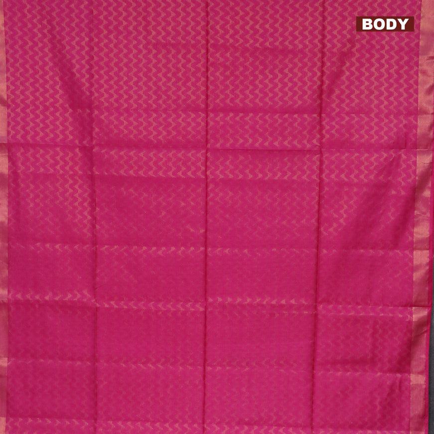 Munga jacquard saree pink with allover zig zag zari weaves and zari woven border