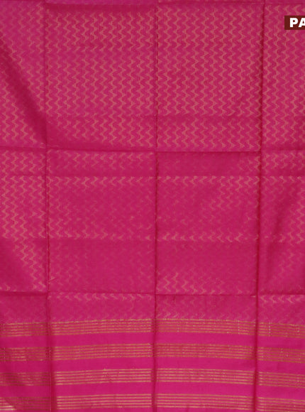 Munga jacquard saree pink with allover zig zag zari weaves and zari woven border