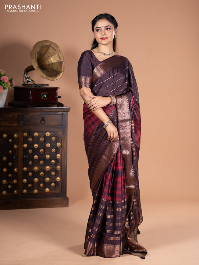 Semi crepe saree maroon and coffee brown with allover tie & dye prints and long zari woven border