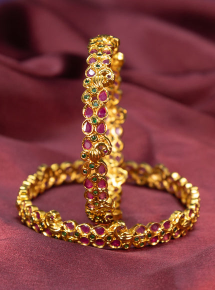 Antique bangle with kemp stones