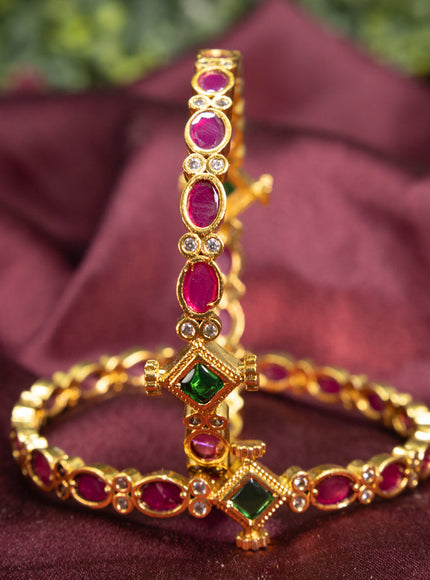 Antique bangle with kemp and cz stones