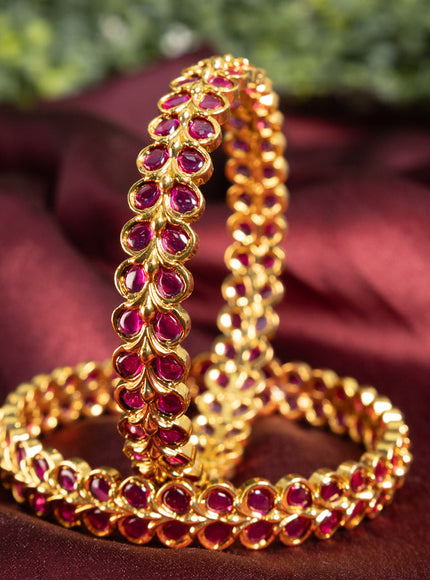 Antique bangle with pink kemp stones