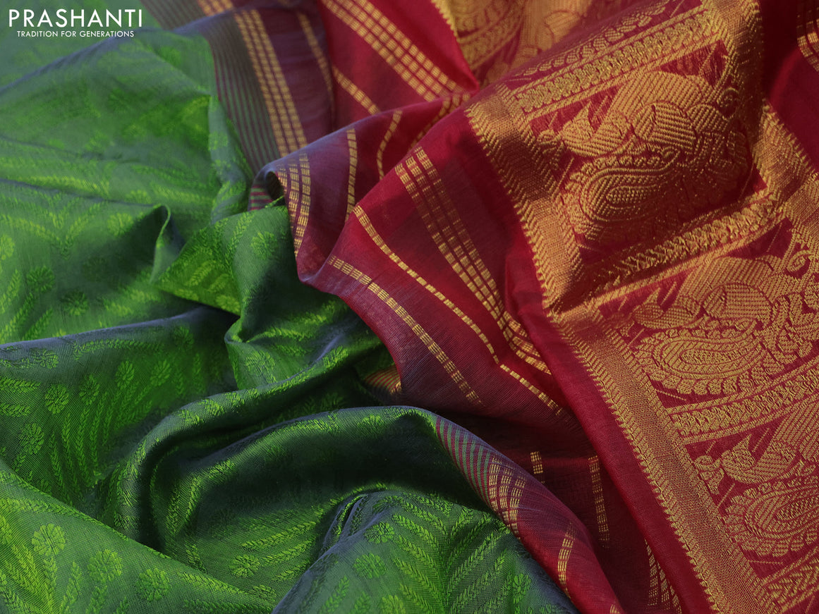 Silk cotton saree dual shade of green and kumkum red with allover self emboss jaquard and annam zari woven border