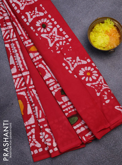 Jaipur cotton saree red and off white with allover batik prints in borderless style