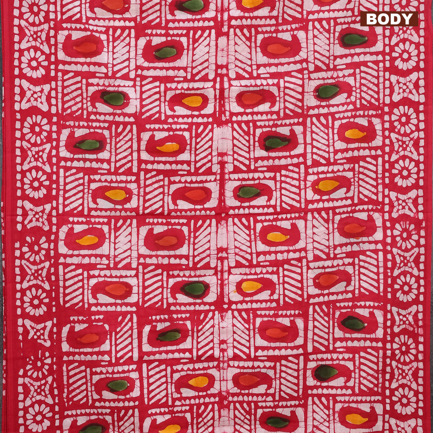 Jaipur cotton saree red and off white with allover batik prints in borderless style