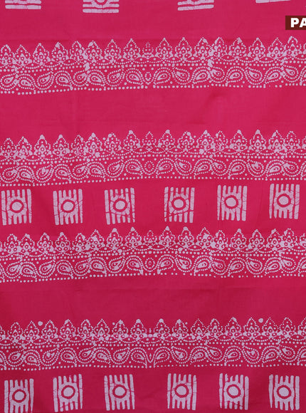 Jaipur cotton saree pink and off white with allover batik prints in borderless style