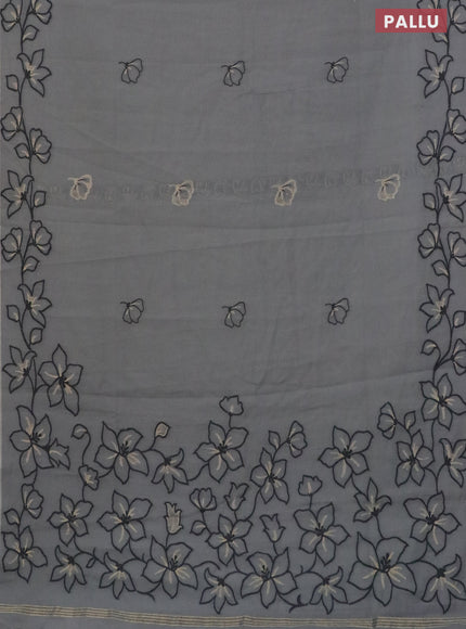 Munga cotton saree grey with thread & zari woven floral buttas and floral design thread woven border