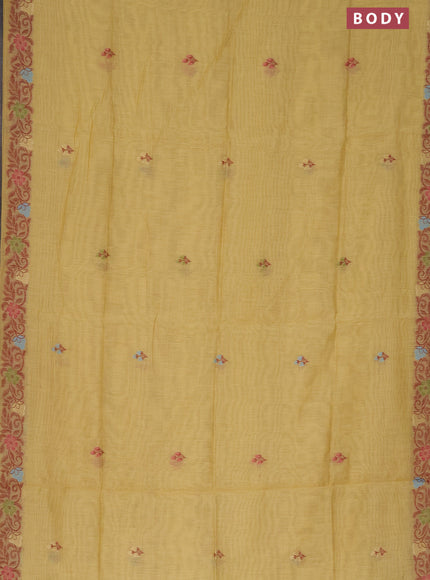 Munga cotton saree yellow with thread & zari woven floral buttas and thread woven border