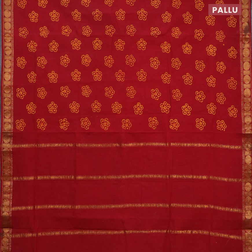 Sungudi cotton saree maroon with bandhani butta prints and rudhraksha zari woven border without blouse