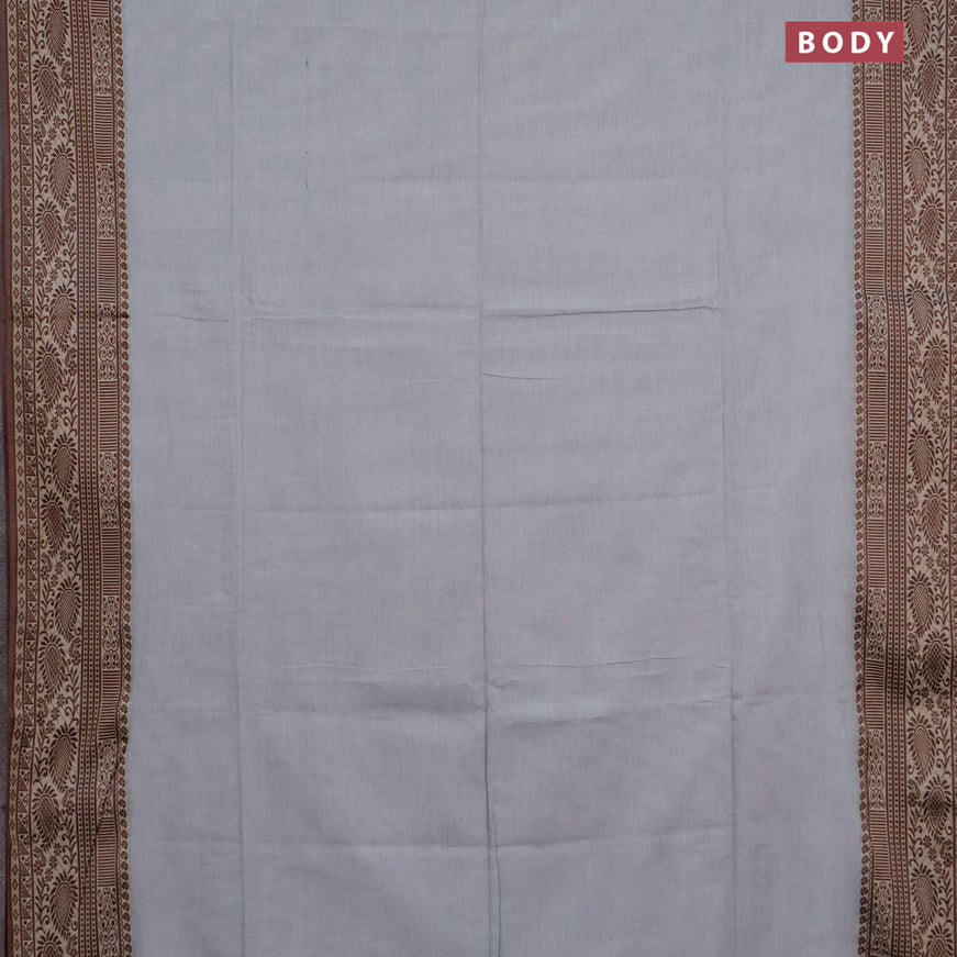 Bengal soft cotton saree grey and maroon with plain body and thread woven border