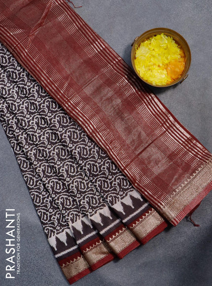 Semi gadwal saree black and maroon with allover paisley prints and zari woven border