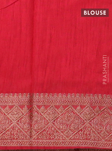 Banarasi semi matka saree chikku shade and red with plain body and antique zari border