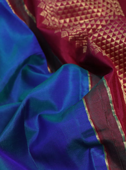 10 Yards silk saree dual shade of bluish green and dark magenta pink with plain body and zari woven korvai border