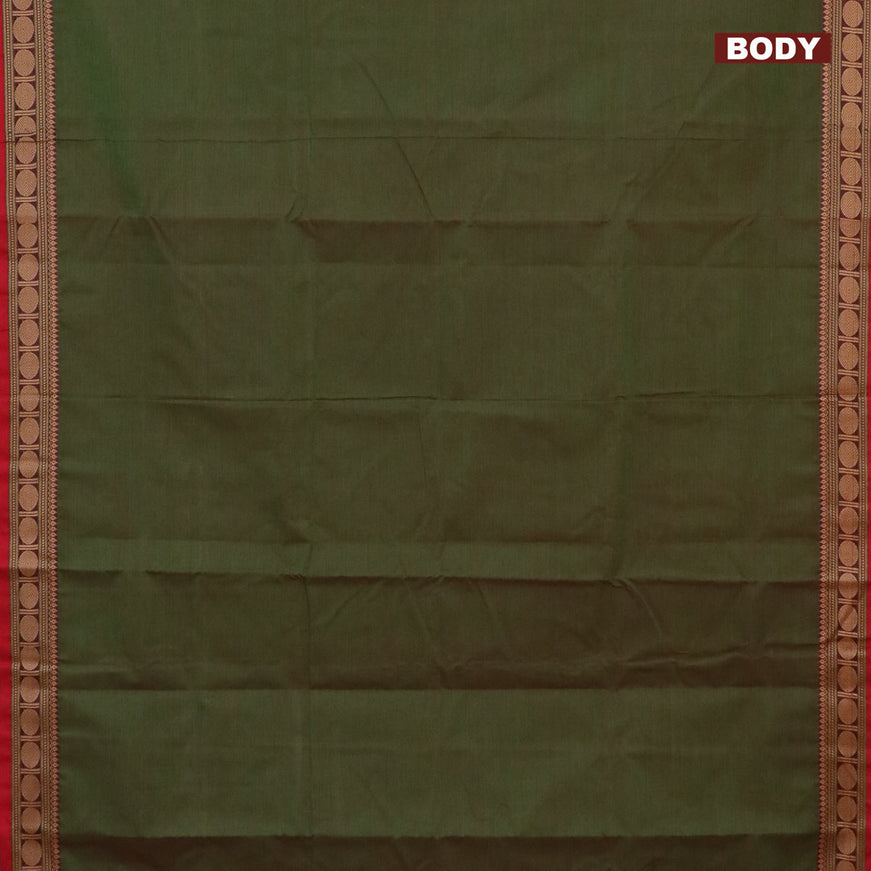 10 Yards chettinad cotton saree manthulir green and red with plain body and thread woven border & woven blouse