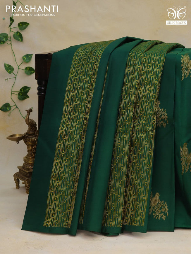 Pure kanchipuram silk saree green and dual shade of pinkish orange with allover thread & zari weaves in borderless style