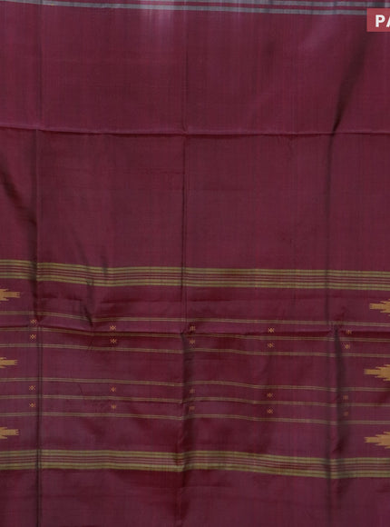 Banana pith saree grey and dark magenta pink with thread woven buttas in borderless style