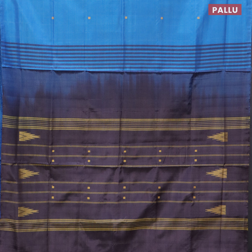 Banana pith saree cs blue and deep jamun shade with thread woven buttas in borderless style