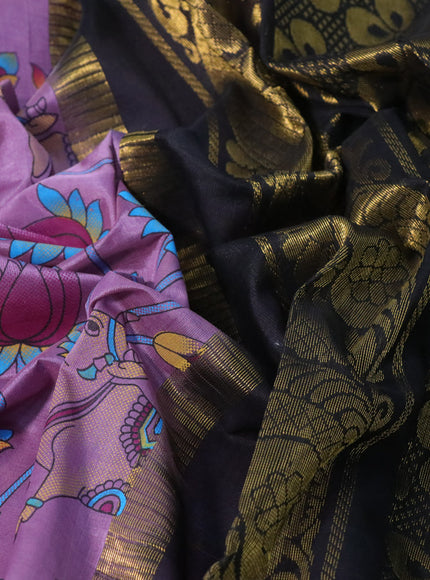 Silk cotton saree mild purple and black with allover kalamkari prints and temple deisgn zari woven simple border