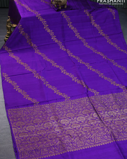 Banarasi raw silk saree violet with allover thread & zari weaves in borderless style