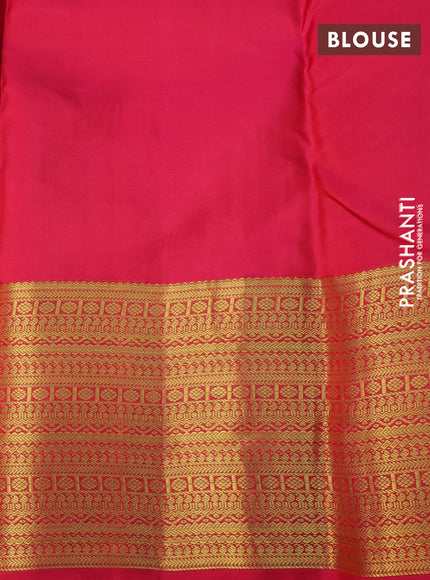 Pure kanchipuram silk saree dual shade of mehendi green and pink with zari woven annam buttas and long zari woven border